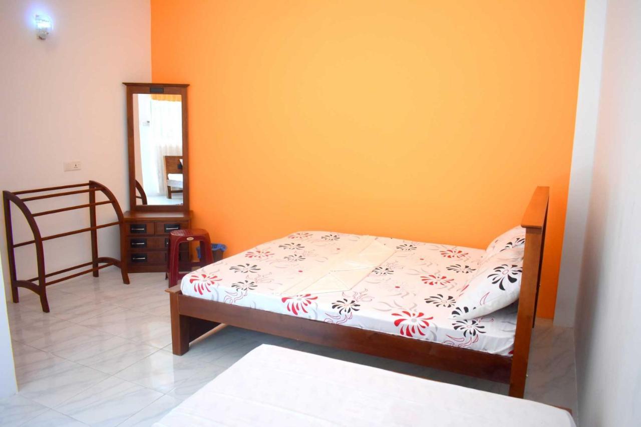 Sri Mayura Holiday Resort กตรคาม ภายนอก รูปภาพ